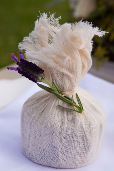 Gifts for guests with some spring flair